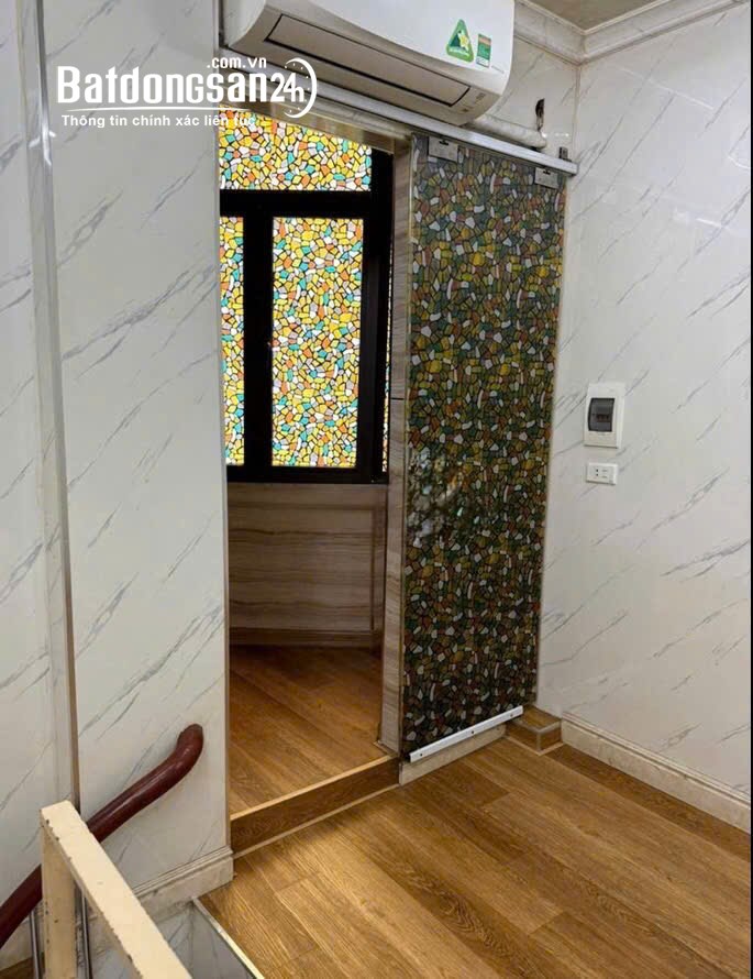 Cho thuê nhà riêng phố Hàng Vải - Hoàn Kiếm 16m x 4T giá 10 triệu, 10m ra phố