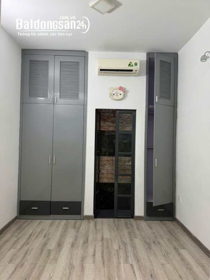 Bán nhà mới đẹp 2 tầng đường Huỳnh Văn Bánh 49m2 giá 8,9 tỷ.
