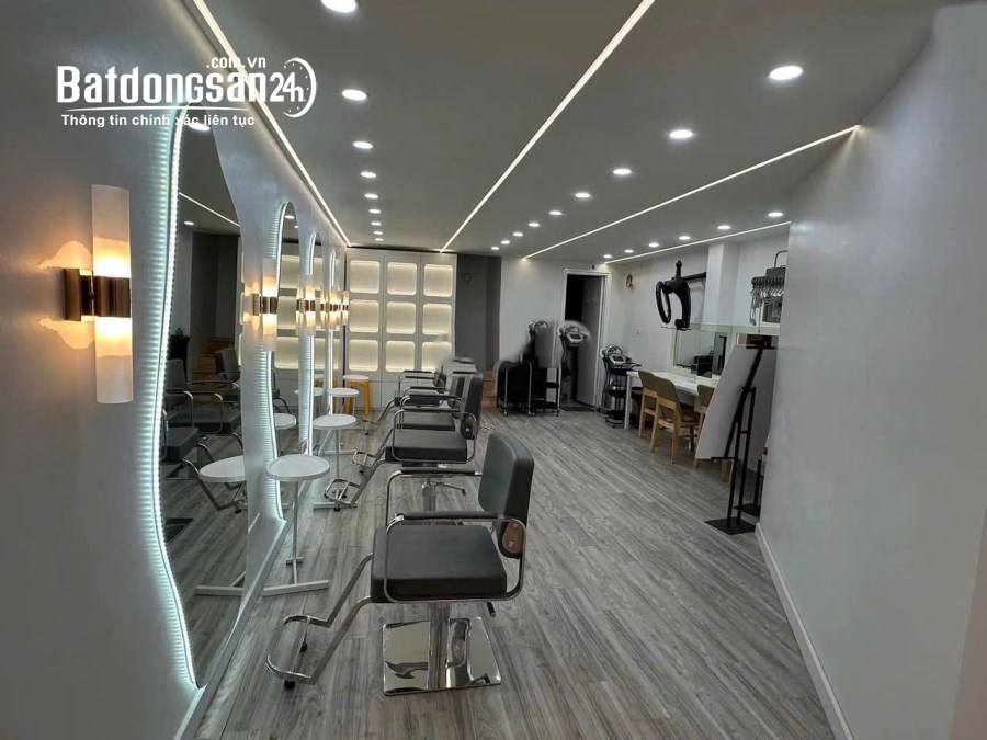 Cho thuê nhà mặt phố Hàm Long - phường Cửa Nam -  Hoàn Kiếm 70m giá 35 triệu