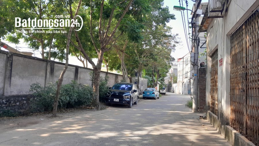 Bán mảnh đất đẹp quận Bắc Từ Liêm, Ngõ nông thoáng, Gần oto, MT rộng, Chỉ 3.2 tỷ
