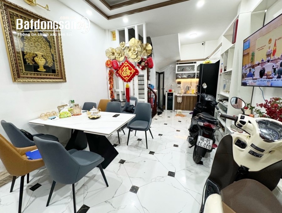 Nhà Đẹp Xã Đàn, Đống Đa 30m2 –Oto đỗ cửa-Mặt tiền rộng–Kinh Doanh–Giá Nhỉnh 8tỷ