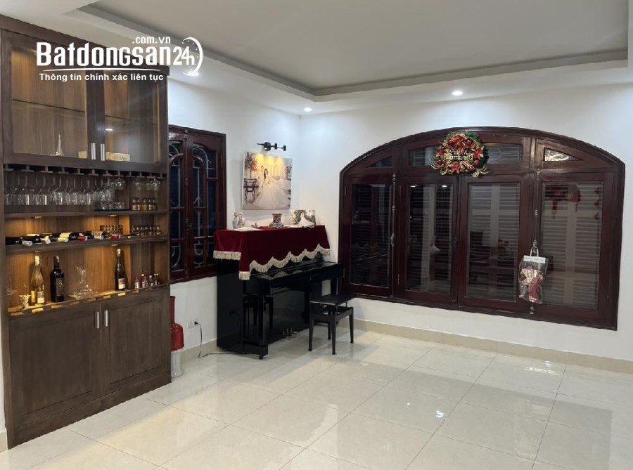Bán nhà mặt chợ Hồ Đắc Di, Đống Đa, 9.6 tỷ, Oto đỗ cửa –Mặt tiền rộng - Kinh Doanh 