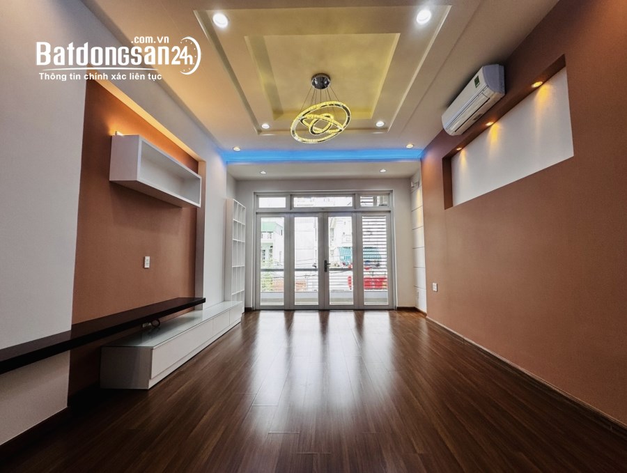 Bán nhà mặt tiền Đường Số 43, Phường Tân Hưng (Quận 7 cũ), TP Hồ Chí Minh