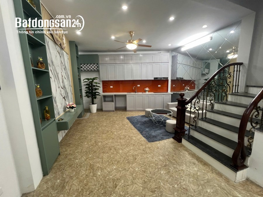 Cho thuê nhà riêng ngõ 523 Minh Khai, Hai Bà Trưng 40m x 4T giá 14tr, NHÀ ĐẸP, MỚI XÂ