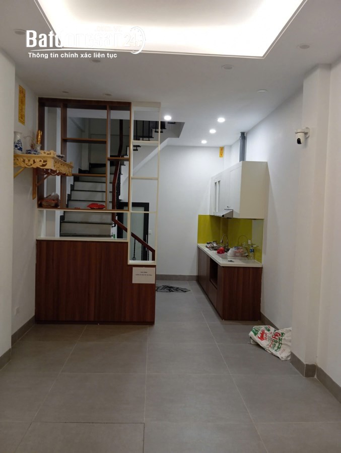 Cho thuê nhà riêng ngõ 342 Hồ Tùng Mậu, Nam Từ Liêm 35m x 5T giá 15tr, Ở NHÓM OK