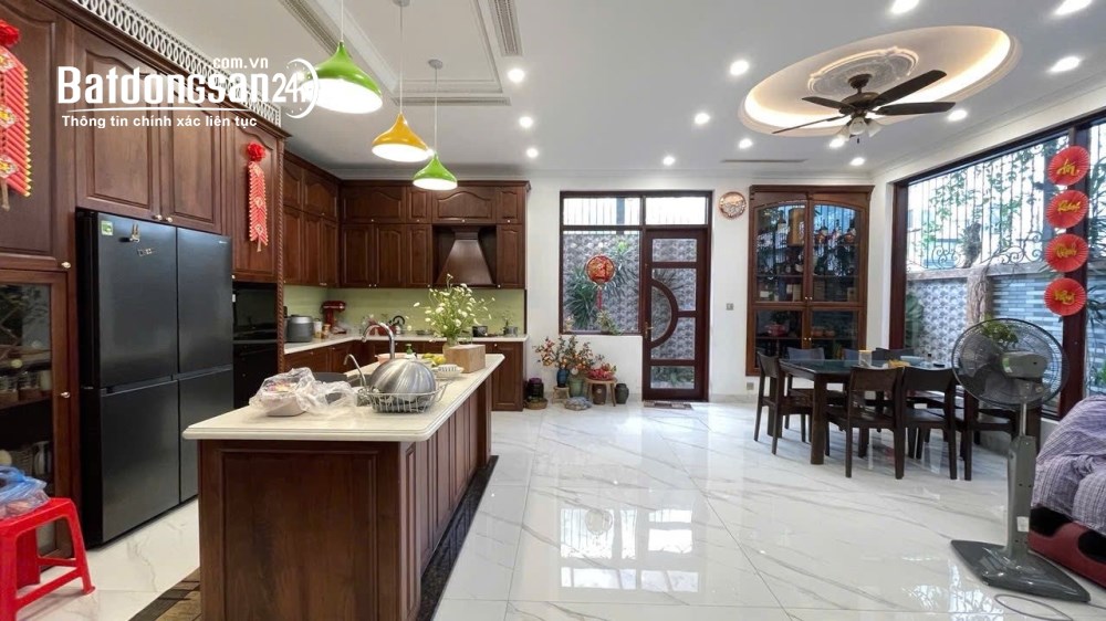 BÁN NHÀ LÔ GÓC 3 THOÁNG – NGÕ THÔNG KINH DOANH – MẶT TIỀN 5M  – DT 78 M2 – TRUNG KÍNH