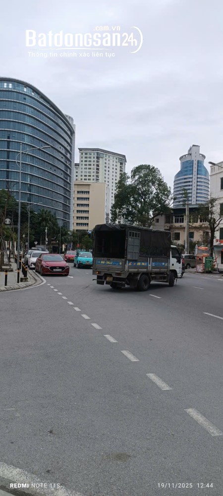 Siêu hiếm – Nhà lô góc Nguyễn Chí Thanh 58m2 – Mặt tiền 4.5m– ô tô vào nhà – Ngõ thôn