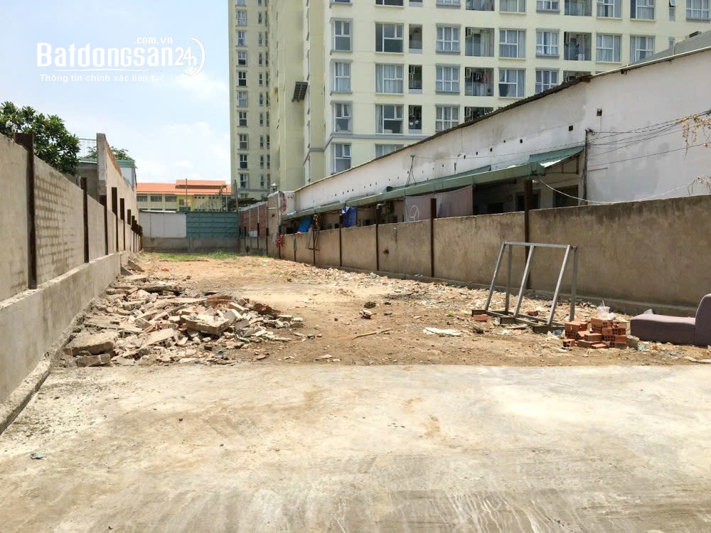 Cần bán lô đất FULL thổ cư Mặt Tiền Nguyễn Thị Thập Quận 7