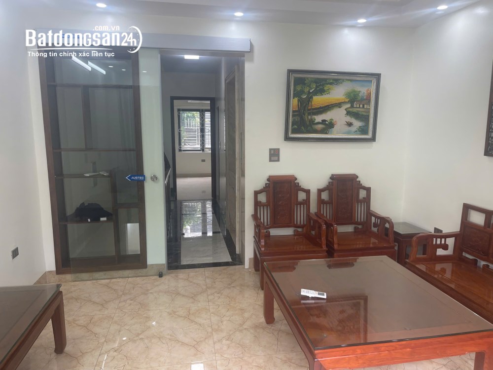 Cho thuê nhà gần Nguyễn Văn Cừ, Phường Bồ Đề (Q Long Biên cũ), Hà Nội