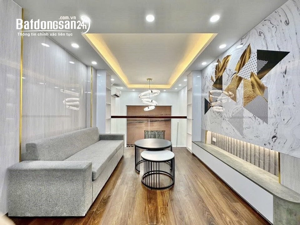 Bán nhà Văn Hội 40m – 5 tầng – đường thông bàn cờ – không gian sống sướng – hơn 8 