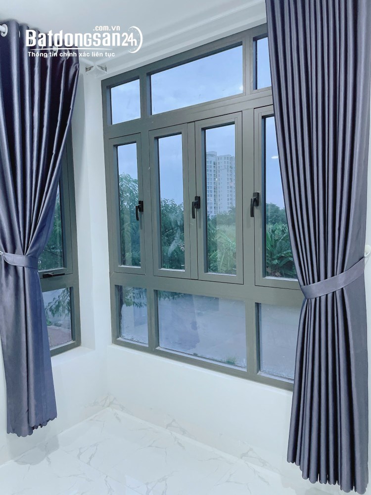 Chính chủ cho thuê phòng 30m2 ở KDC 13E Intresco đối diện ĐH Văn Hiến