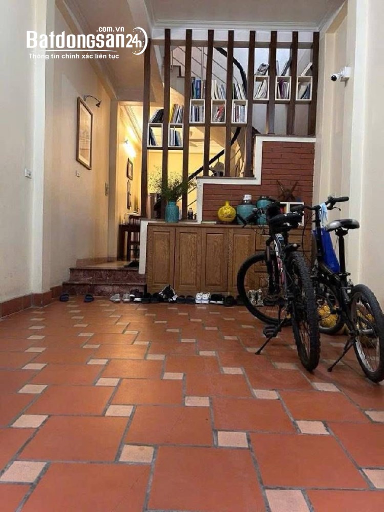 Bán nhà Lạc Long Quân 40m – 6 tầng phân lô – ô tô – kinh doanh đỉnh – hơn 15 tỷ 