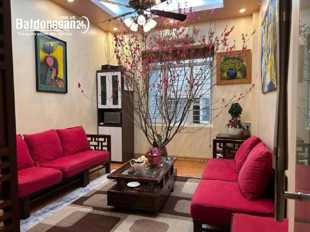 Bán nhà Lạc Long Quân 40m – 6 tầng phân lô – ô tô – kinh doanh đỉnh – hơn 15 tỷ 