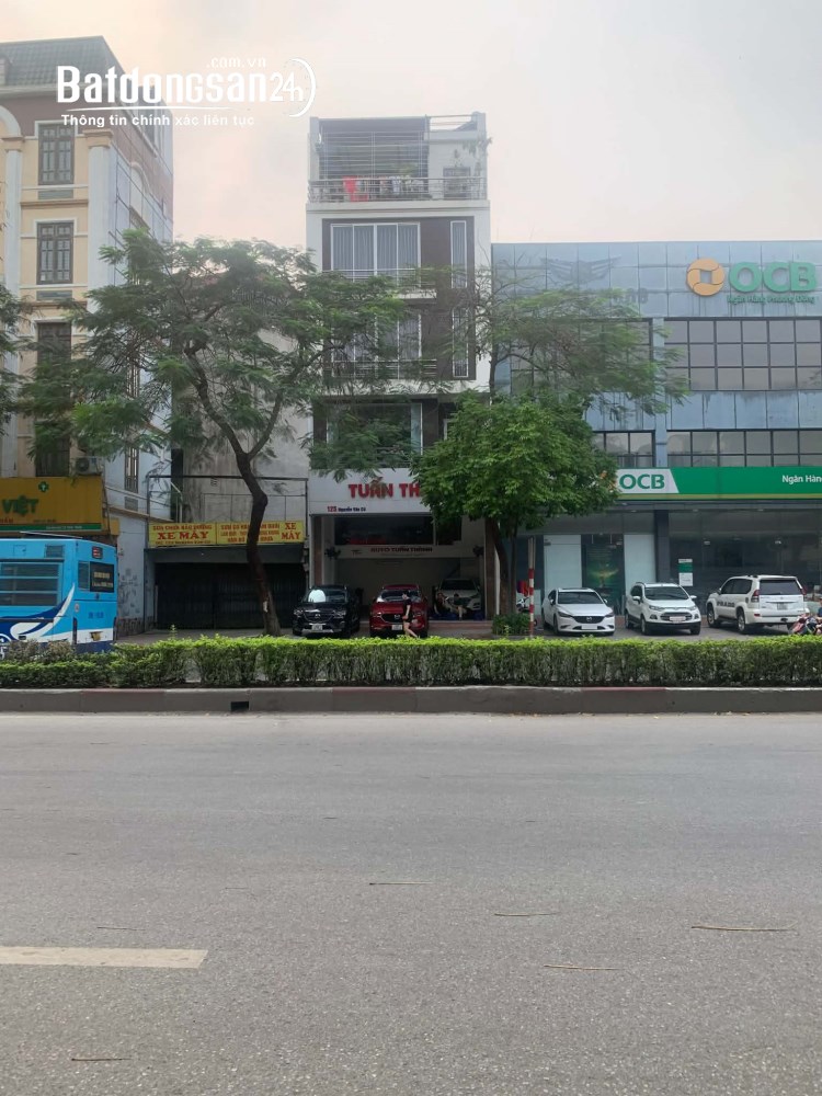 nhà mặt phố Nguyễn Văn Cừ, 440m, mặt tiền 18m, nở hậu, vỉa hè đá bóng