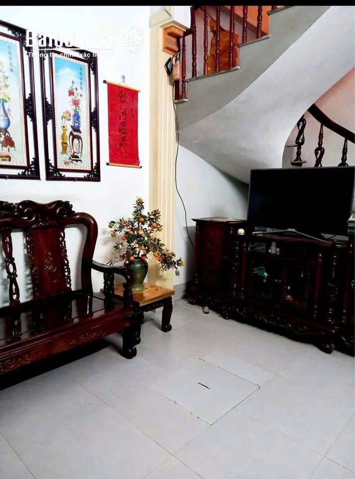Cần cho thuê nhà riêng ngõ 9 Phố Đỗ Đức Dục, Mễ Trì,  Nam Từ Liêm 45m x 4T giá 11 tri