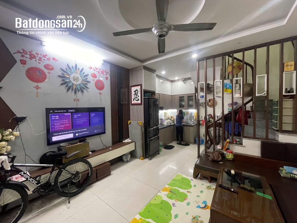 HÀNG HIẾM ĐÔNG NGẠC - NGÕ Ô TÔ - HỒ ĐIỀU HÒA - DT: 33M2, 5 TẦNG, MT 4.5M - 7.4 TỶ 