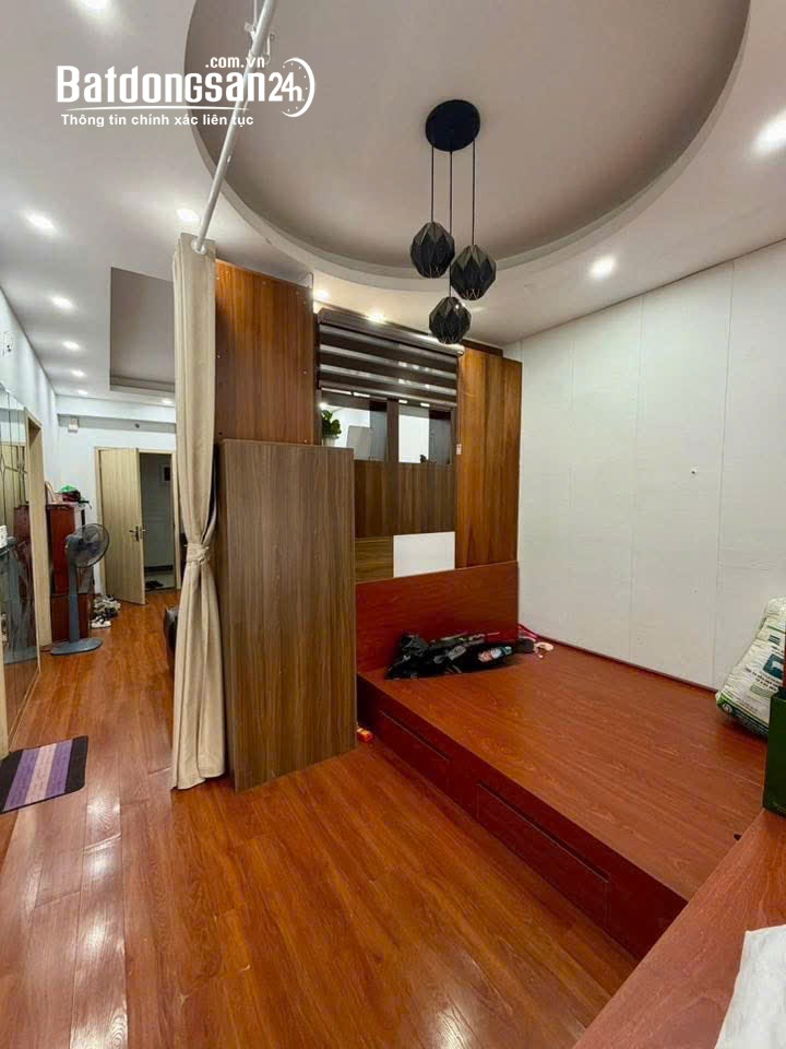 Bán căn hộ tầng trung tòa HH03 lô B2.1. 06 tòa mới mặt đường Cienco5, Thanh Hà