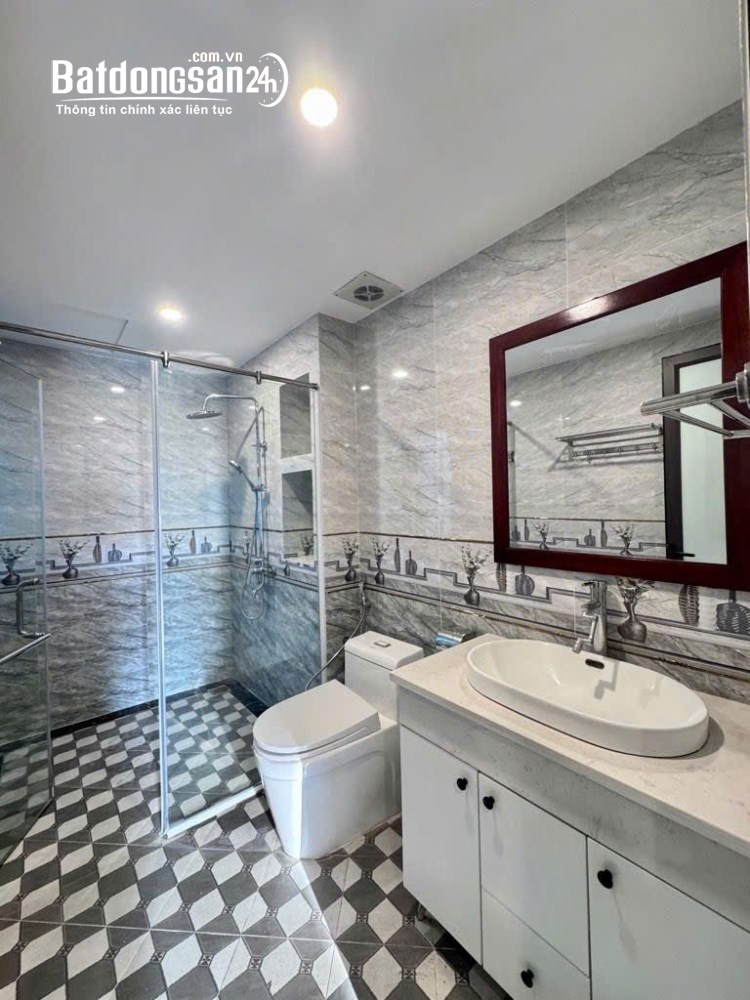 BÁN NHÀ GẦN TIMES CITY - MINH KHAI - 40m² - 5 TẦNG - 7.5 TỶ - NGÕ THÔNG - NHÀ ĐẸP Ở N
