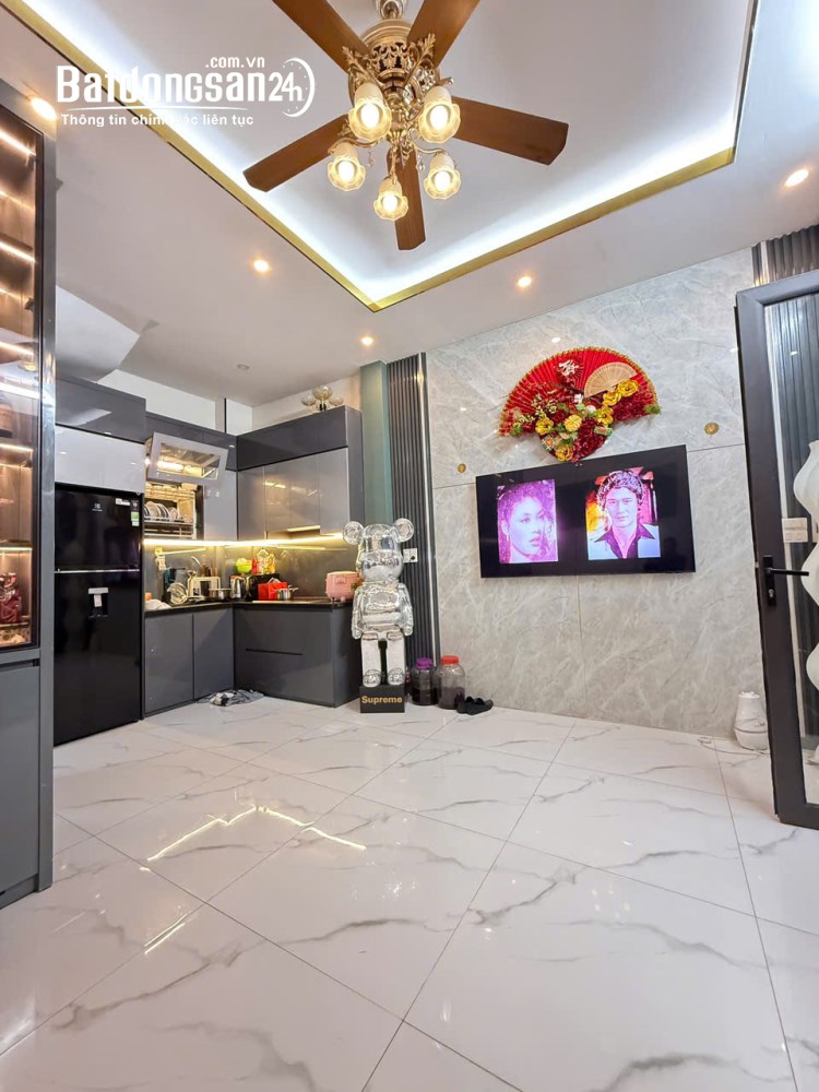 Bán nhà Lĩnh Nam – Hoàng Mai – Hà Nội – 32m2 – Mặt tiền 5m – 5 tầng – 3 ngủ - chào 6,