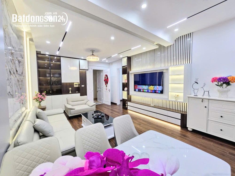 Chính Chủ cần bán  Căn Góc 3PN trung tâm khu đô thị Việt Hưng- Long Biên