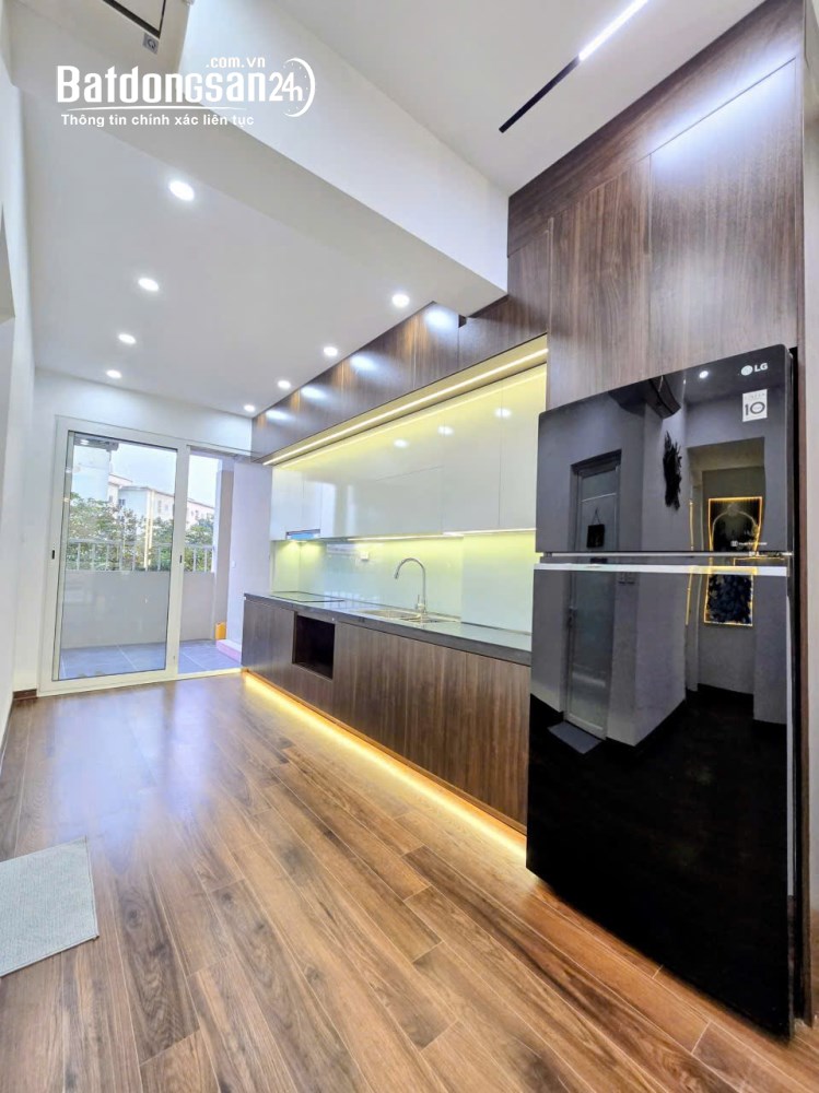 Chính Chủ cần bán  Căn Góc 3PN trung tâm khu đô thị Việt Hưng- Long Biên