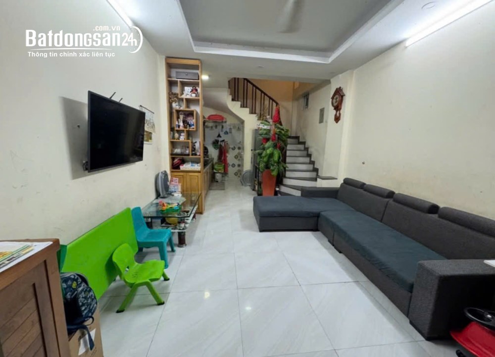 Cho thuê nhà nguyên căn ở Phú Đô, Nam Từ Liêm 33m x 5T, 3PN4WC giá 11 triệu