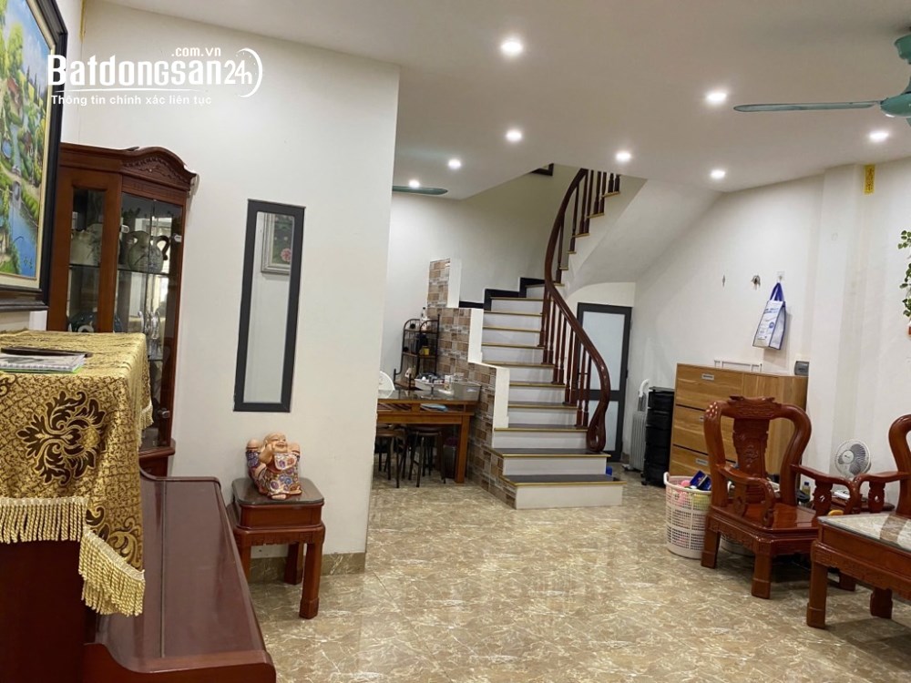 Nhà Kim Ngưu,Hai Bà Trưng,Siêu Hiếm-Lô Góc-Ở Ngay-Ngõ Thông-30m2-5 tầng-6.9tỷ