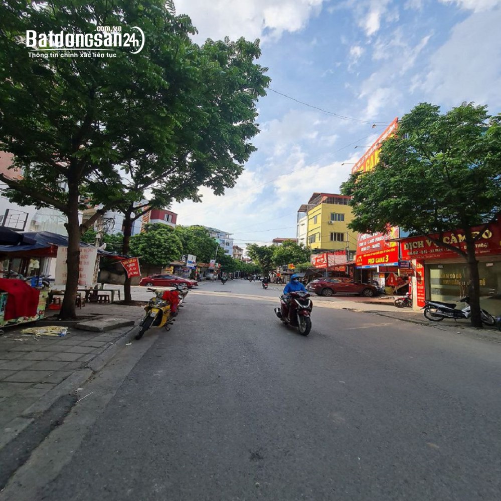 70m2 Đa Tốn mặt chợ kinh doanh sầm uất, đường 10m giá 80xxtr.  Lh 0989894845 Tôi có l