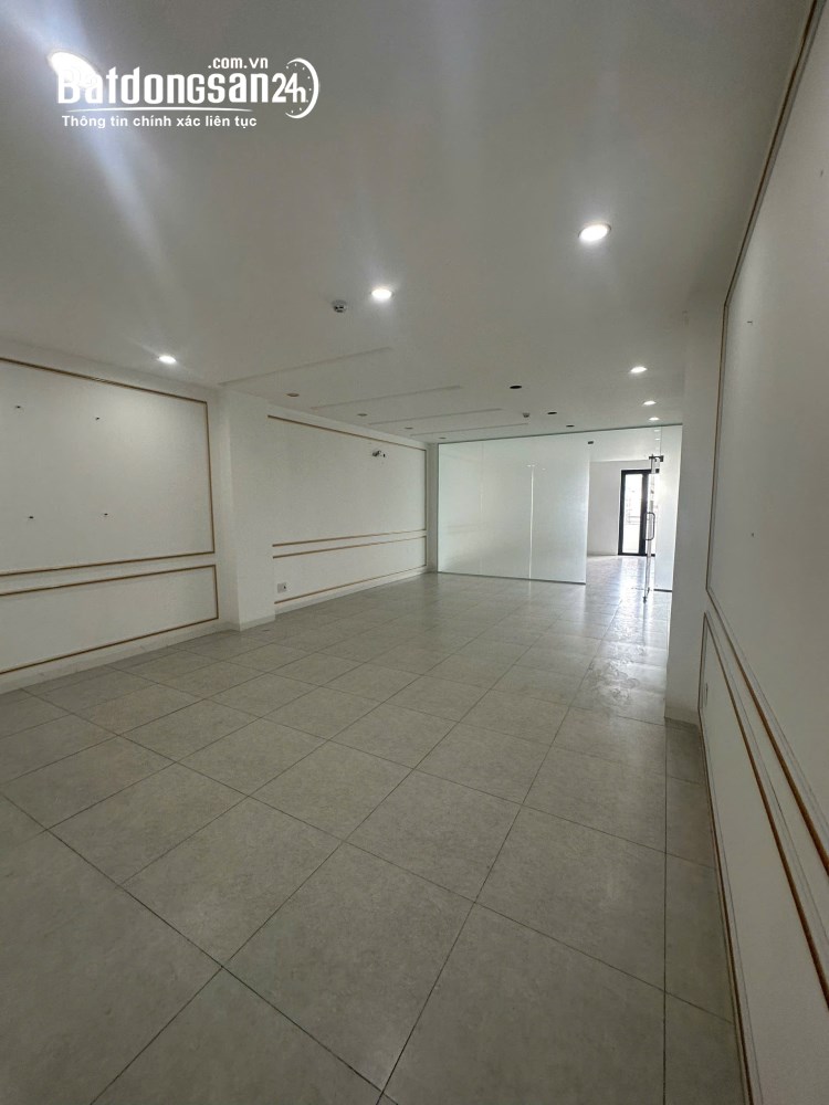 Cho thuê nhà mặt tiền đường trần văn hoài gần đại học cần thơ có thang máy 