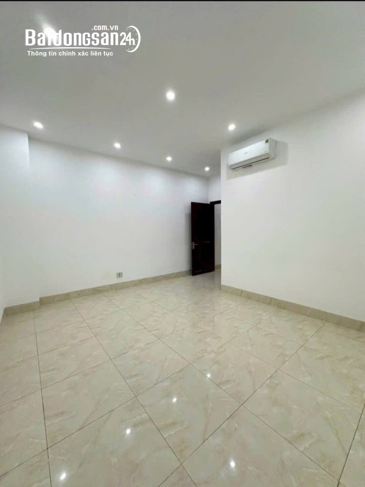 Cho thuê nhà mặt tiền lý thái tổ hưng phú 1 gần siêu thị go giá 15 triệu