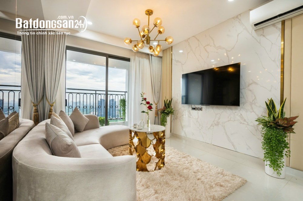 Cần cho thuê  căn hộ 3PN-SAIGON ROYAL - view ngắm pháo hoa- 32triệu/ tháng 0918753177
