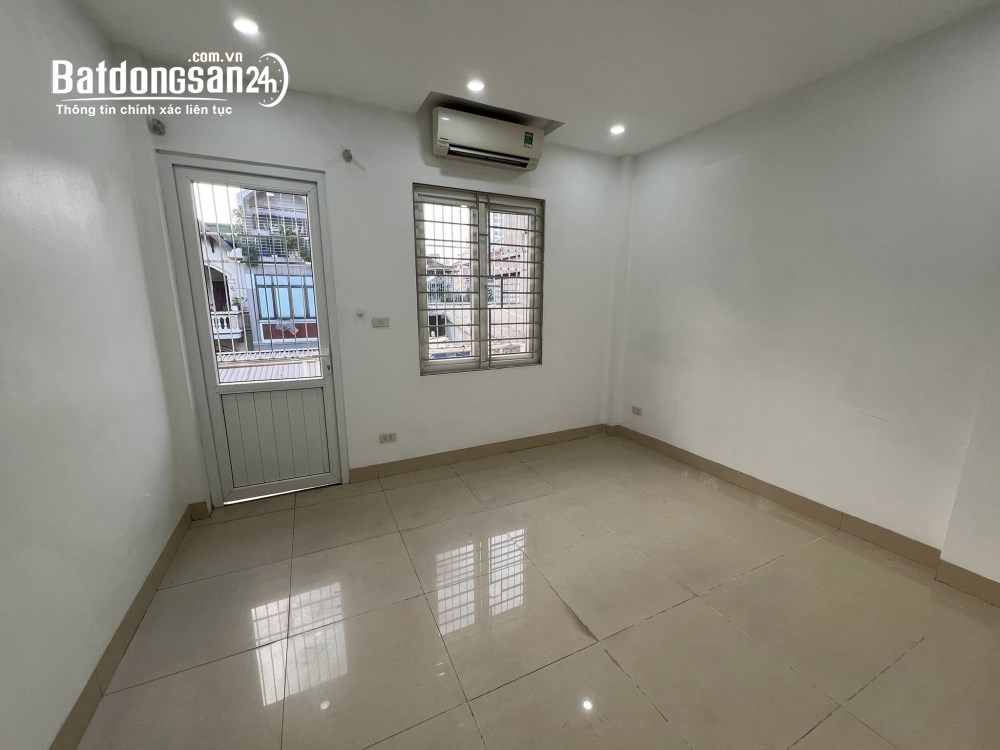 Cho thuê CHDV Định Công - Hoàng Mai 40m x 4T, 4PN3VS giá 12TR, CHO CẢI TẠO