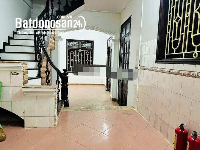 Cho thuê nhà phố Đê Trần Khát Chân, quận Hai Bà Trưng 40m x 4T, 6 PHÒNG giá 12tr