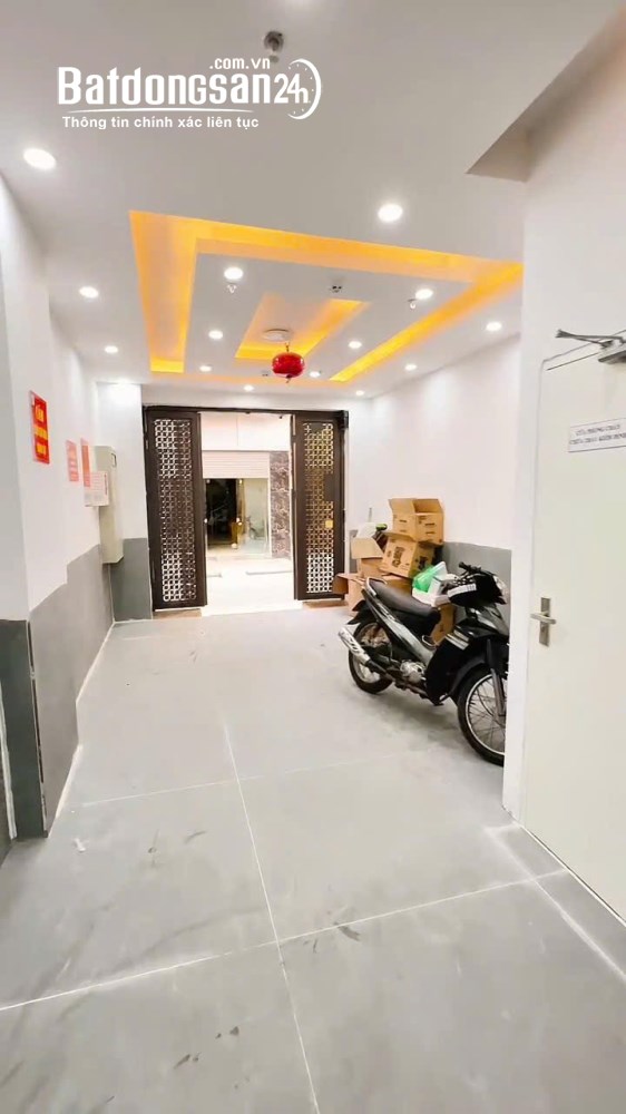 Bán tòa nhà căn hộ dịch vụ 11 phòng doanh thu 70 triệu đường Kim Giang