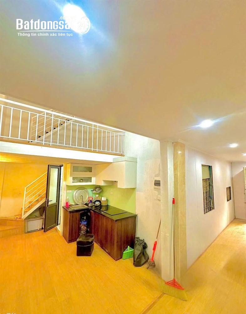 Cần cho thuê nhà riêng ngõ 84 Chùa Láng, Đống Đa 30m x 4T giá 11tr, NHÀ SẠCH - ĐẸP