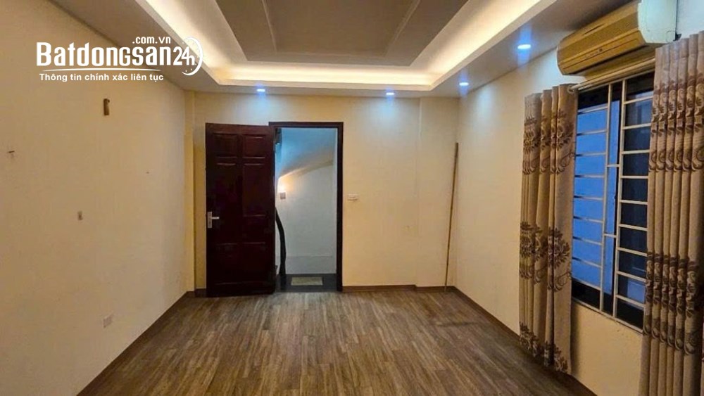 Bán đất tặng nhà 3tầng phố 8/3-Hai Bà Trưng–35m2-Gần Oto-Thoáng-Nhỉnh 6 tỷ