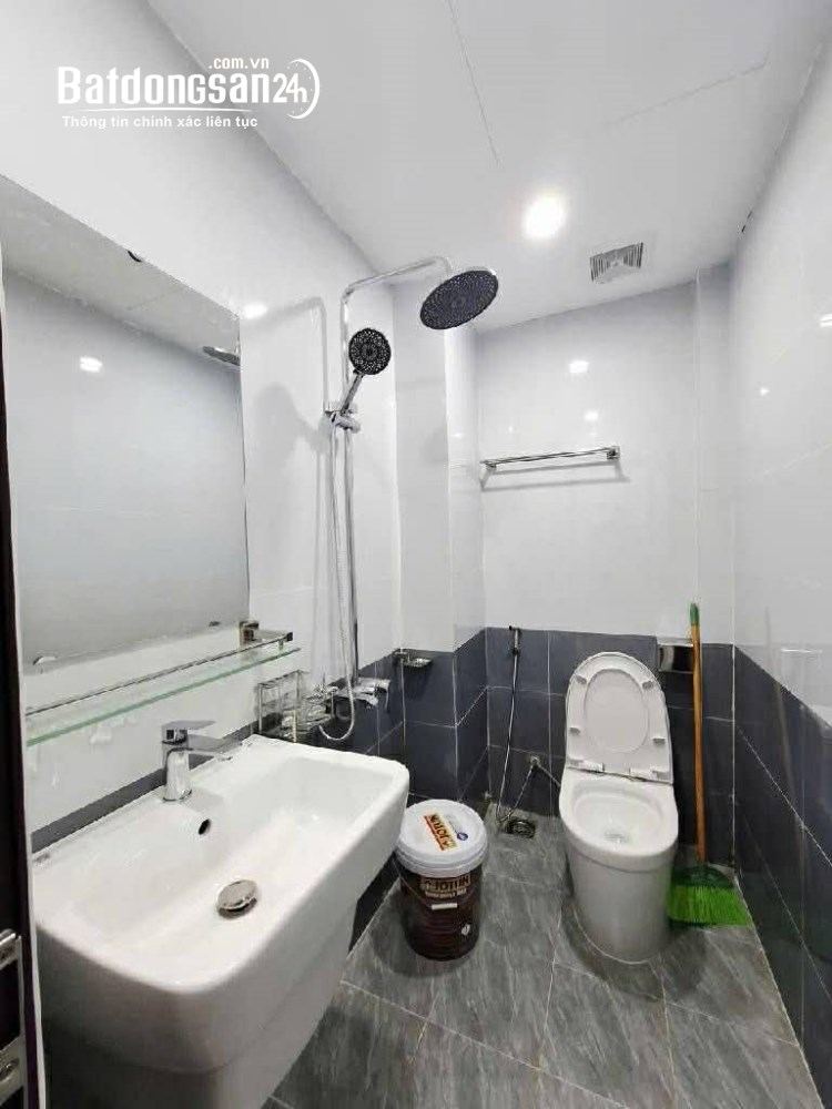 Bán nhà Văn Hội 44m 5 tầng ô tô, Phường Đông Ngạc (Q Bắc Từ Liêm cũ) vào ở ngay 11.3 tỷ 