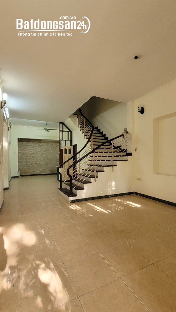 Cho thuê nhà mặt phố Nguyễn Bá Khoản - Yên Hòa - Cầu Giấy 85m x 5T giá 35 triệu