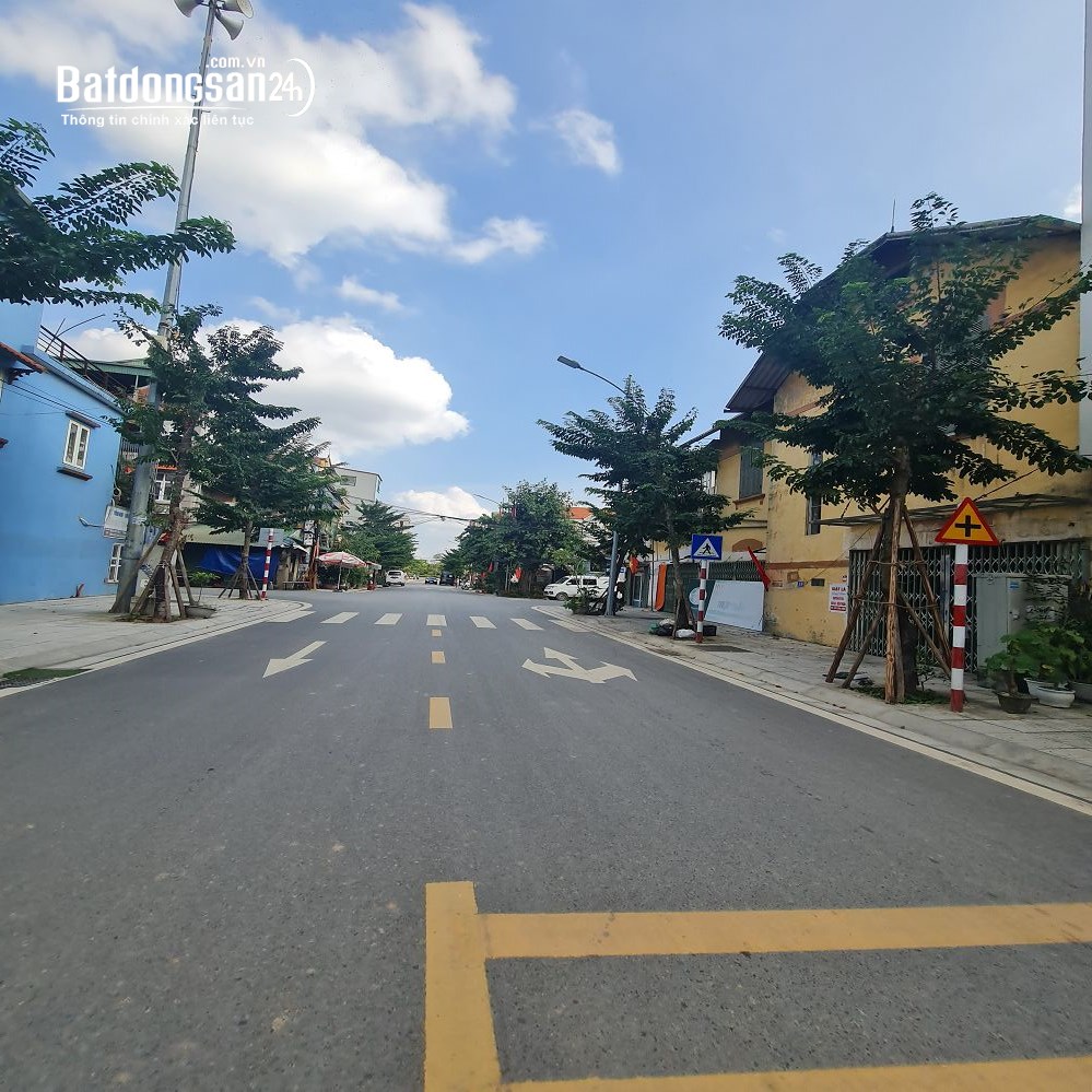 90m2 đấu giá Gia Lâm, Hà Nội. Mt 6m, đường 12m vỉa hè rộng. 10 tỷ x. Lh 0989894845 SĐ