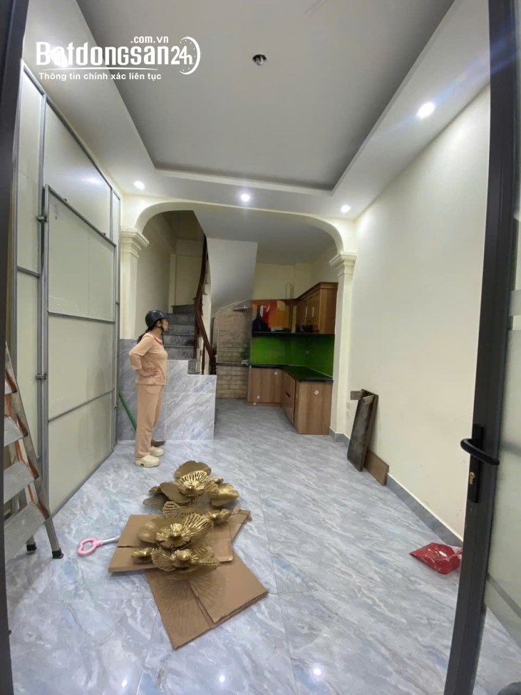 Cho thuê nhà riêng ngõ Hòa Bình 7, Minh Khai, Hai Bà Trưng 25m x 5T giá 11tr, Ô TÔ - 