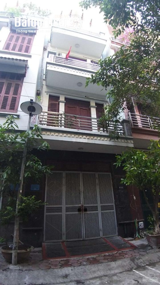 Cho thuê nhà tại ngõ 3 Phạm Tuấn Tài. Diện tích 65m x 4 tầng, đường rộng để ô tô