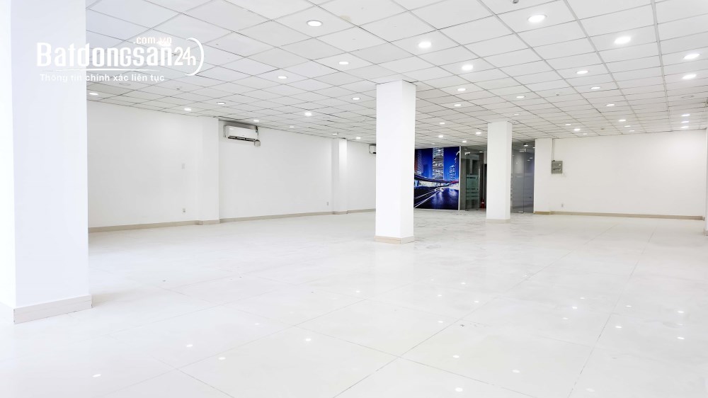 Cho thuê văn phòng giá rẻ ở 225 Nguyễn Xí, Bình Thạnh - 154m2 - chỉ 8$/m2