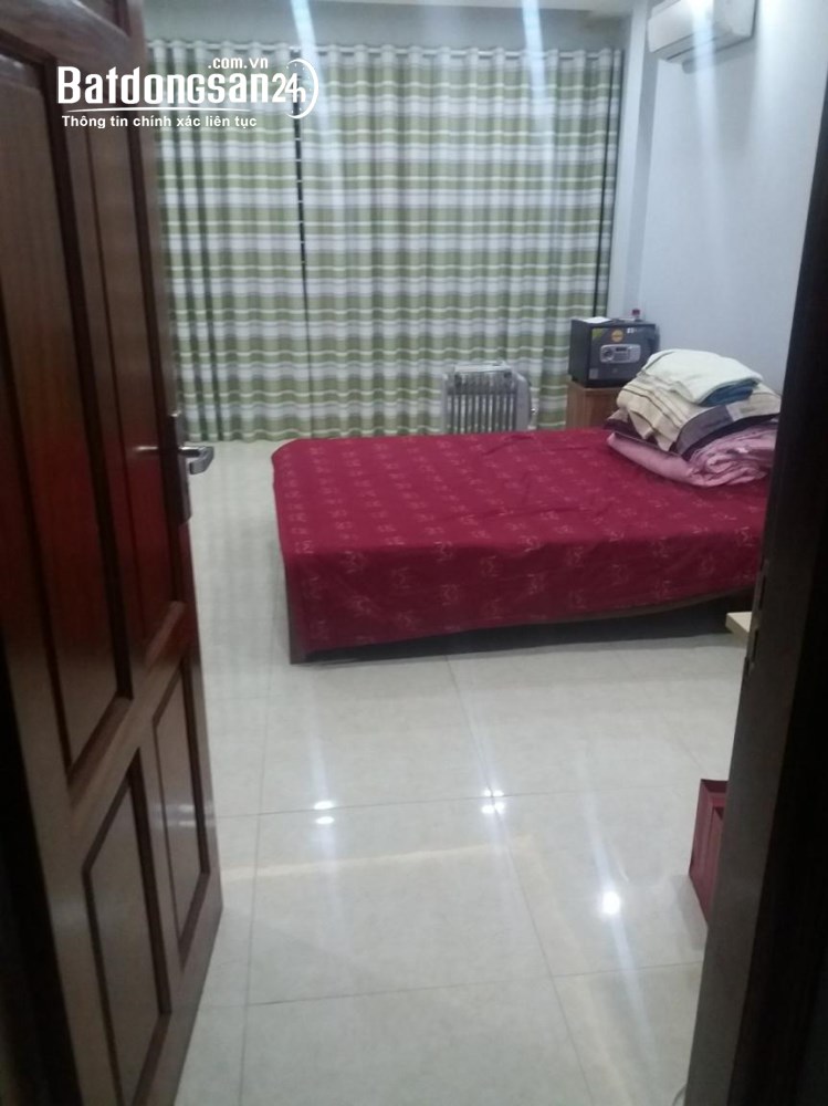 Cho thuê nhà mặt ngõ 42 phố Trần Cung, Dt 50m2 x 5 tầng, đường rộng 8m để ô tô