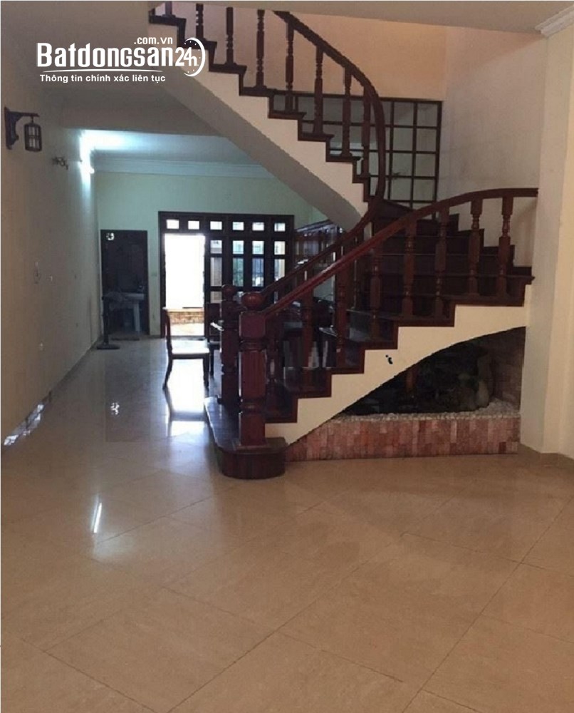 Cho thuê nhà ngõ 1 phố Phạm Tuấn Tài. Diện tích 60m2 x 5 tầng, ngõ rộng để ô tô