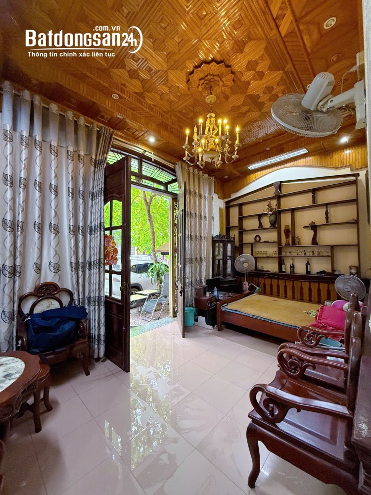 BÁN NHÀ 3 TẦNG RƯỠI – TRUNG TÂM KHU ĂN UỐNG ĐÁP CẦU (VŨ NINH - Thành phố BN)