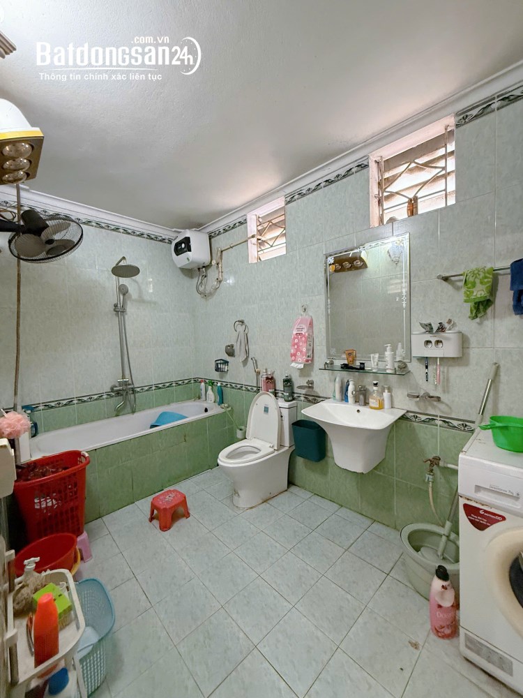 BÁN NHÀ 3 TẦNG RƯỠI – TRUNG TÂM KHU ĂN UỐNG ĐÁP CẦU (VŨ NINH - Thành phố BN)