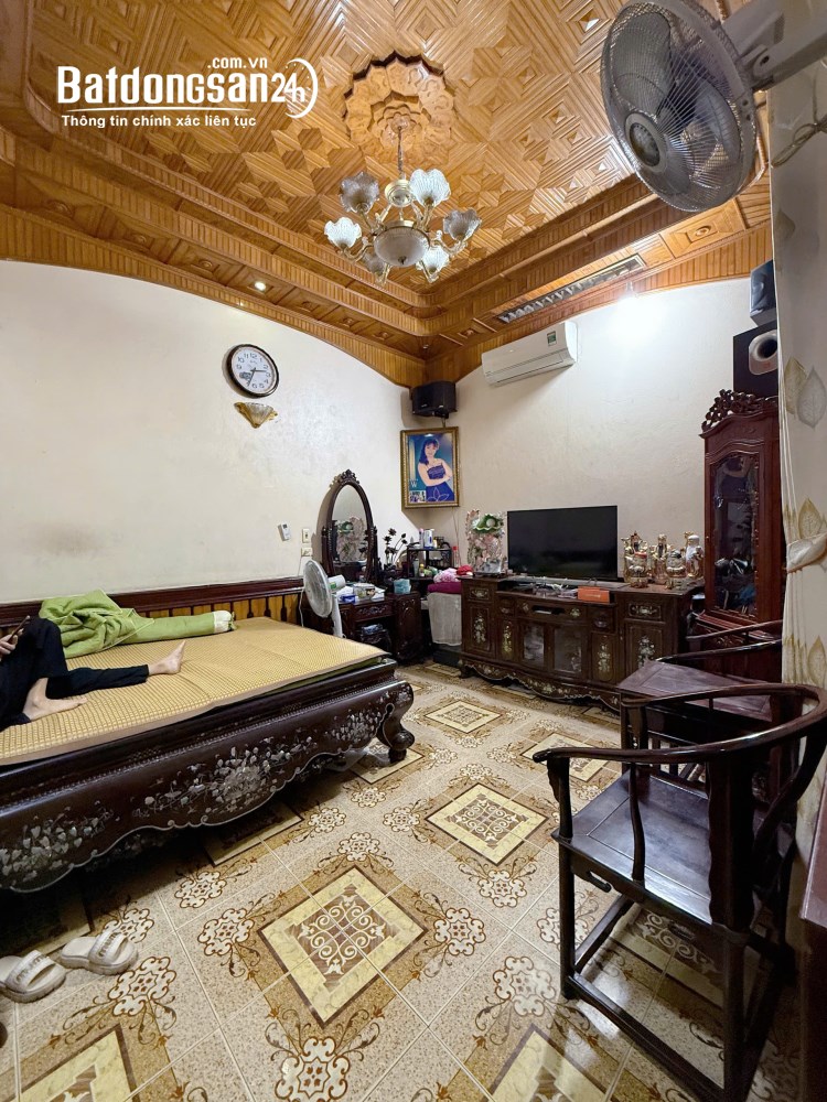 BÁN NHÀ 3 TẦNG RƯỠI – TRUNG TÂM KHU ĂN UỐNG ĐÁP CẦU (VŨ NINH - Thành phố BN)