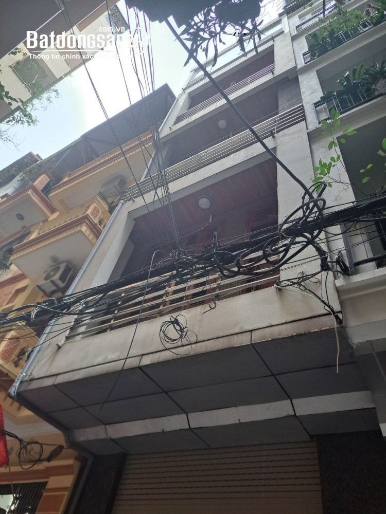 Cho thuê nhà ngõ 31 phố Trần Quốc Hoàn, Dt 40m2 x 5 tầng, ngõ rộng ô tô đậu cửa