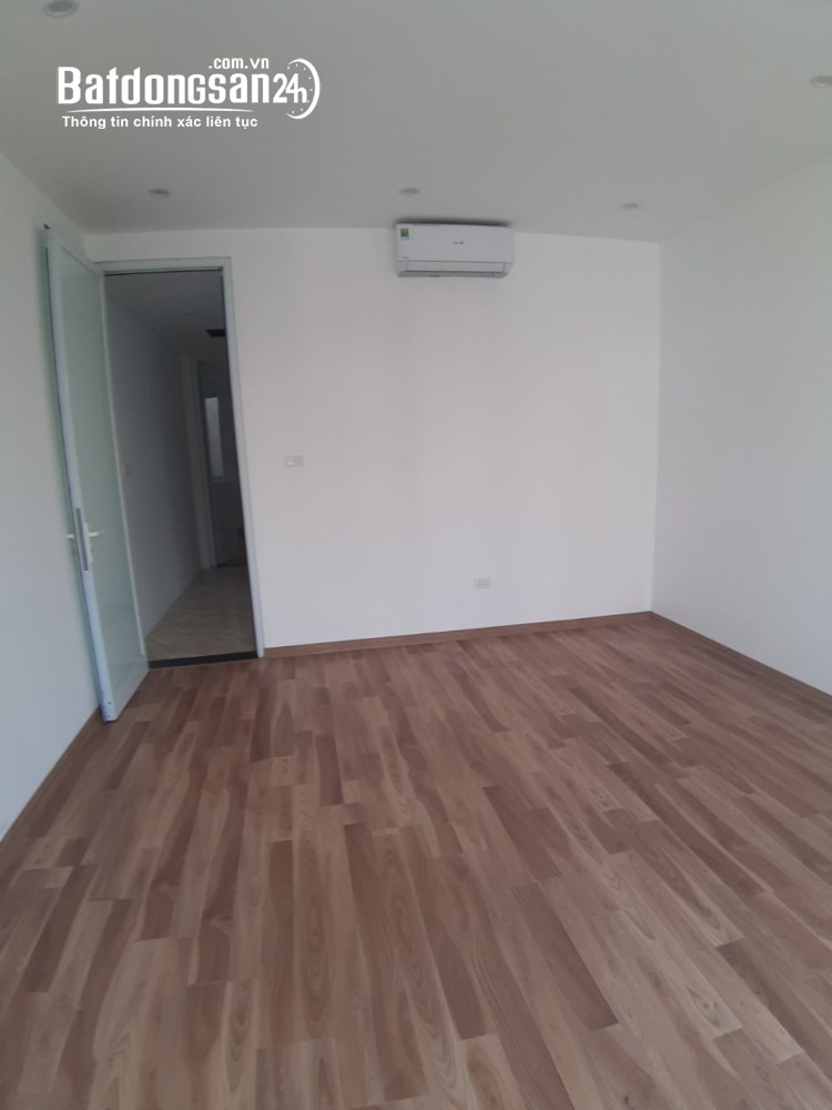 Cho thuê nhà ngõ 20 phố Nghĩa Đô - Diện tích 65m2 x 4 tầng có điều hòa, ngõ rộng 8m
