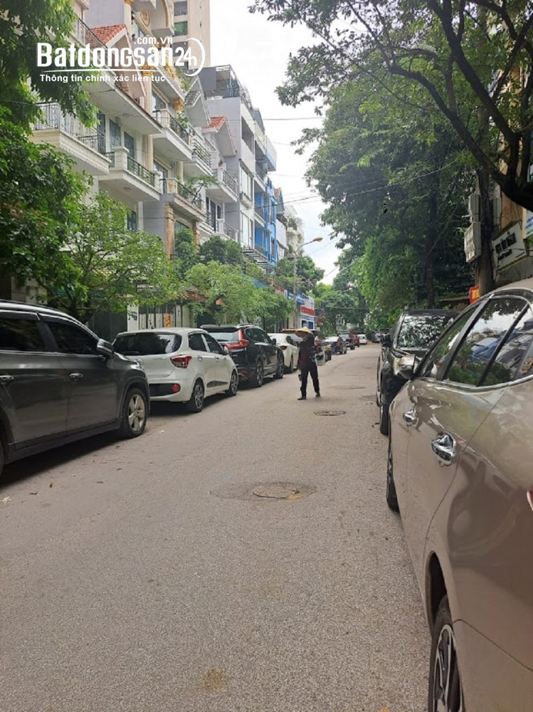 Cho thuê nhà ngõ 20 phố Nghĩa Đô - Diện tích 65m2 x 4 tầng có điều hòa, ngõ rộng 8m